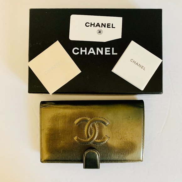 CHANEL METALLIC LEATHER INTERLOCKING CC LOGO FRENCH PURSE 2008 MADE IN FRANCE - Picture 1 of 16